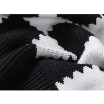 Жена пуловер в корейски стил Жилетки в черно-бялата клетка с V-образно деколте и дълъг ръкав Однобортный модерен случайни свободен трикотаж Топ