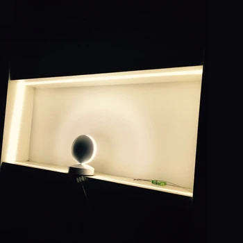 Модерен LED тавана лампа RGB Димиране с монтиран на стената лампа за вътрешно осветление балкон Спалня кабелна телевизия хотелски коридор Повърхностно монтиране на дистанционно управление